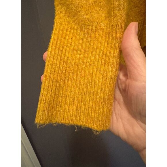 Vince Camuto Women's Gold Oversized Pullover Sweater Size S - Picture 10 of 10